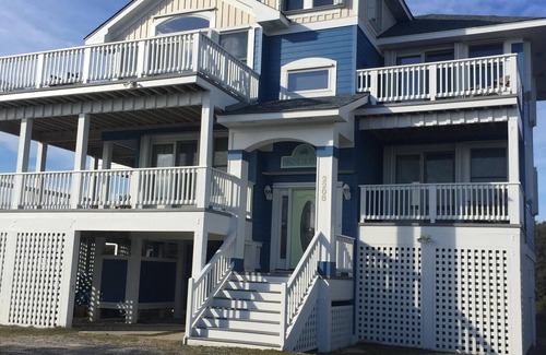 Carova Beach House | 'Bikini Bottom' Invites You to Relax and Play By the Sea