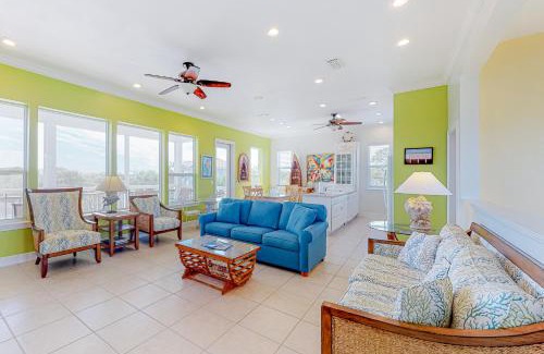 Treasure Beach Village House | Bikinis & Martinis