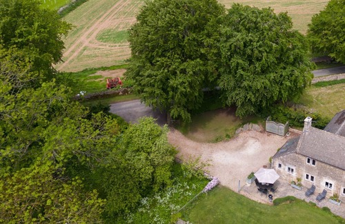 Chedworth Cottage | Bill's Cottage - Turkdean - Pet Friendly
