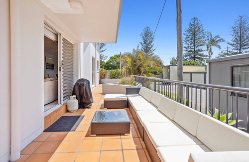 Bilinga Apartment | Billinga Beach House