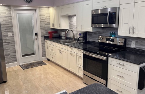 Wilton Manors House | Billy's Resort -Men only-Clothing optional-Triad Bungalow