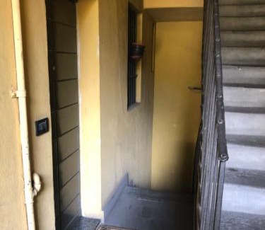 Porta Tenaglia Apartment | Bilocale Red House Two room apartment Red House, cosy flat
