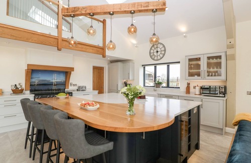 Pilning Cottage | BILSHAM MEADOWS, family friendly, luxury holiday cottage in Aust