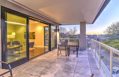 Downtown Asheville Condo | Biltmore Avenue Balcony Condo