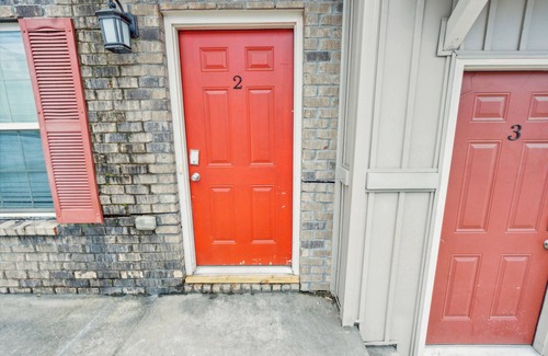 Clarksville Apartment | Biltmore Luxury 1513 #3 Townhomes l 2Bd 2 Bth