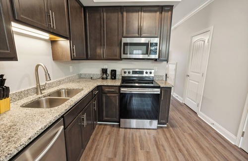 Clarksville Apartment | Biltmore Luxury 1513 #5 Townhomes l 2Bd 2 Bth