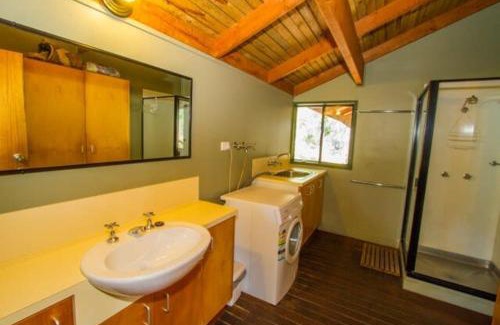 Seventeen Seventy House | Bimbimbi - Two-Bedroom Rustic Holiday Hideaway with Gorgeous Views in Historic 1770