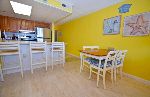 Midtown Ocean City Condo | Bimini 106-Oceanfront 87th St, Free WiFi, W/D, AC