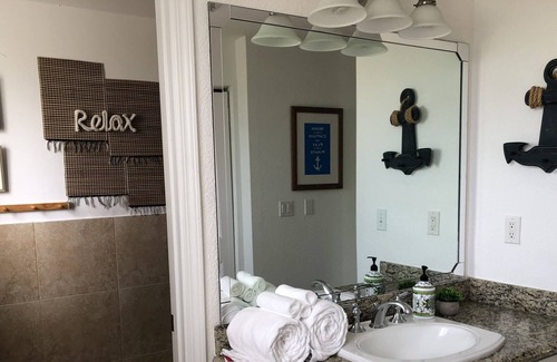 Alice Town Condo | Bimini Beach Bungalow inside Resort World