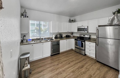 Alice Town House | Bimini Beachfront Home