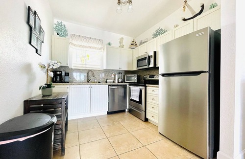 Alice Town Condo | Bimini ocean view condo