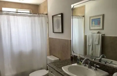 Alice Town Condo | Bimini Paradise 2 Bedroom - Next to Scenic Beach