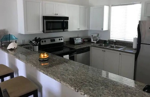 Alice Town Condo | Bimini Paradise 2 Bedroom - Next to Scenic Beach