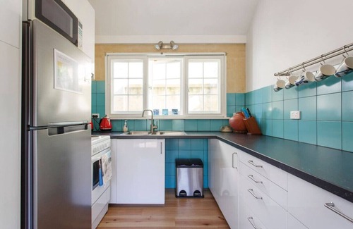 South Fremantle Apartment | Binks Beach House - South Fremantle