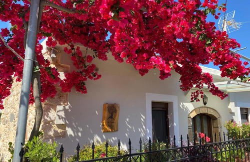 Monopari House | BIO Garden Stonehouse