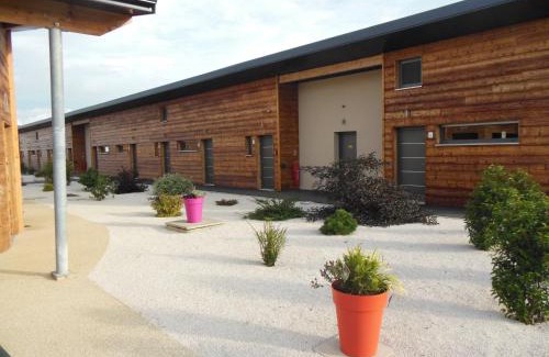 Semoutiers-Montsaon Hotel | Bio Motel