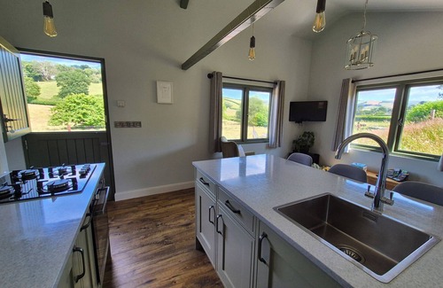 Caersws Cottage | BIRCH BANC RETREATS - BEDW, pet friendly, with a garden in Llanidloes