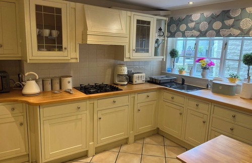 Skipton Cottage | BIRCH COTTAGE, pet friendly, character holiday cottage in Skipton
