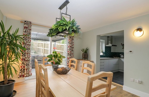 Corsham House | BIRCH HOUSE, pet friendly, character holiday cottage in Corsham