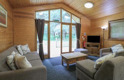 Rosliston House | Birch Lodge