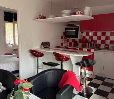Coulommiers House | Birchbank Cottage - Disney 30min