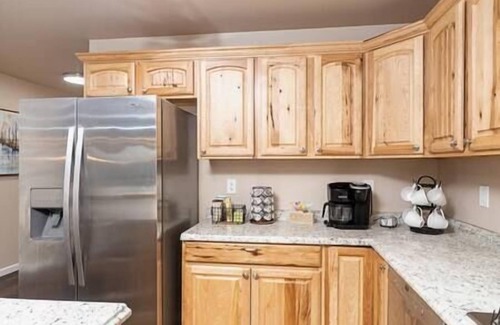 Fairbanks House | BirchHill Retreat Great Location1+Garage+Aurora