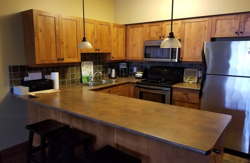 Sun Peaks Condo | Birchnest at Settler's Crossing, 2 BR, 2 Bath Ski In/Out with private hot tub