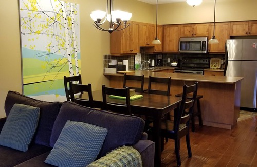 Sun Peaks Condo | Birchnest at Settler's Crossing, 2 BR, 2 Bath Ski In/Out with private hot tub
