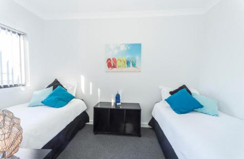 Bridport House | Bircoo Cottage Beach and Golf Getaway