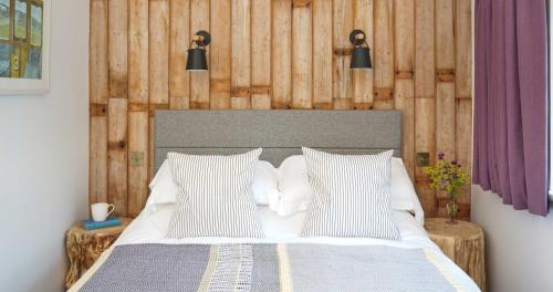 Fonthill Bishop Bed & Breakfast | Bird & Carter Fonthill