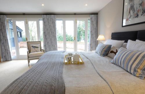 Martlesham Heath House | Bird Cottage, Burgh
