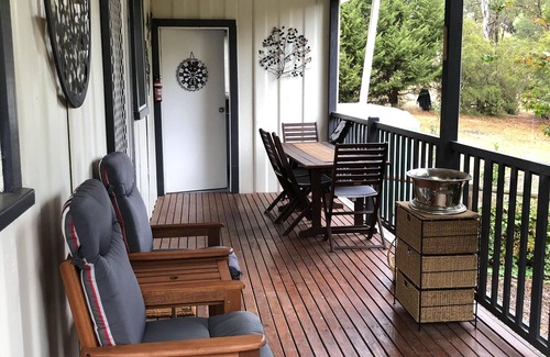 Woori Yallock Cottage | Bird Hill - An Amazing Place to Stay, with nature at every window