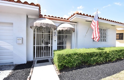 Country Club Section House | Bird House Miami