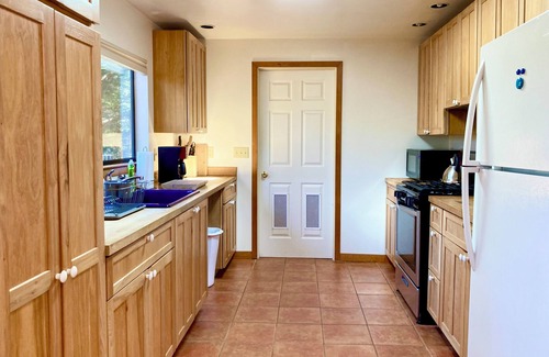 Mendocino House | Bird Lover's Paradise ~ Meadowlark House on Mendocino Coast Nature Preserve
