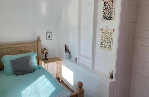 Cohoe House | Birders Paradise, Writers Retreat, Wildlife Viewing, World Class Fishing, CLEAN
