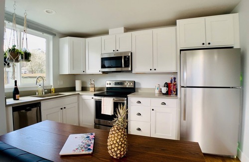 Wallingford House | Birdhouse on GreenLake