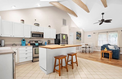 Ocean Pines House | Birdnest Beach Bungalow *Dog Friendly*