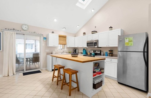 Ocean Pines House | Birdnest Beach Bungalow *Dog Friendly*
