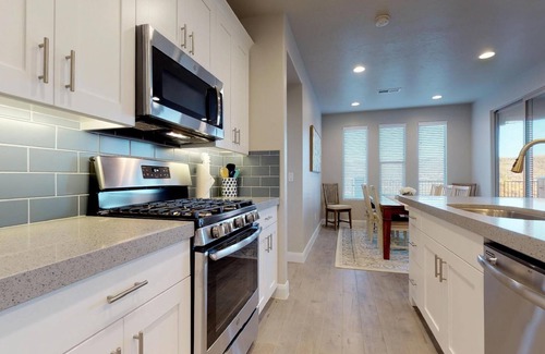 Sienna Hills House | Birds Eye View 4 Bedroom Apts by RedAwning
