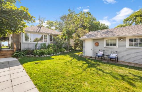 Leamington House | Birds Eye View on Erie with Hot Tub & Game Room