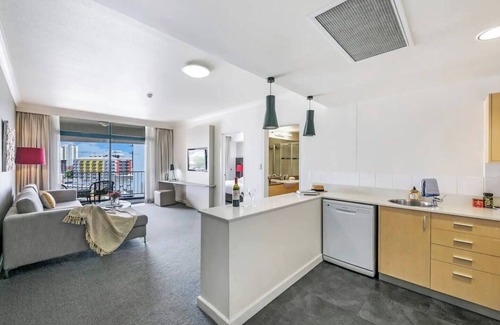 Darwin City Centre Apartment | Birds eye Views from Chic Harbourside Abode