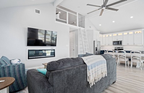 Rockport House | Birds on the Bay | Upgraded + Serene Views