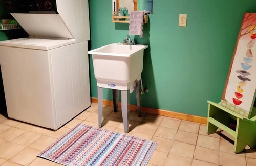 Waynesville House | Birds Song Cottage in Waynesville 30 Minutes to Harrah's and Cattalochee