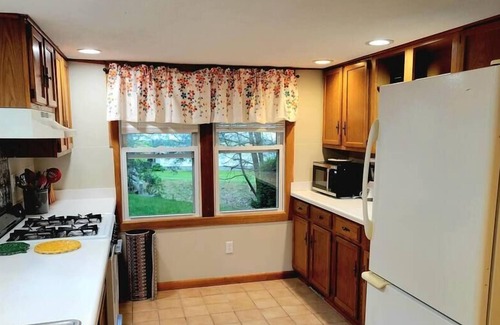 Waynesville House | Birds Song Cottage in Waynesville 30 Minutes to Harrah's and Cattalochee