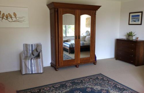 Tura Beach Apartment | Birdsong at Dolphin Cove