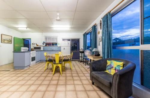 Dingo Beach House | Birdsong House- Dingo Beach