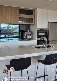 Raglan House | Birdsong Waterview 3 Bedroom Executive Home