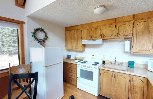 Red River Cabin | Birdwell Sheep Camp in Upper Valley with High Speed Wifi