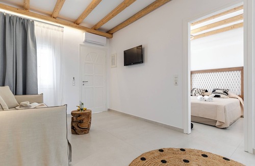 Agios Prokopios Hotel | Birikos Hotel & Suites