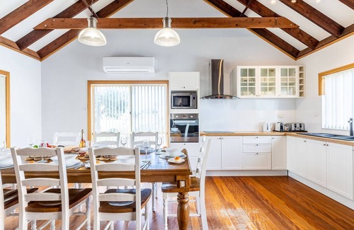 Anna Bay House | Birubi Beach House, 14 Campbell Avenue - fantastic house and close to the surf beach